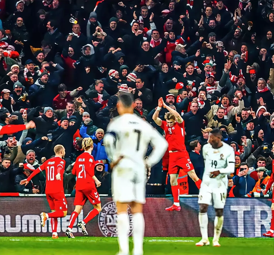 爱游戏体育 C罗新星重返赛场表现突出,老鹰前途光明!赛场气氛高涨