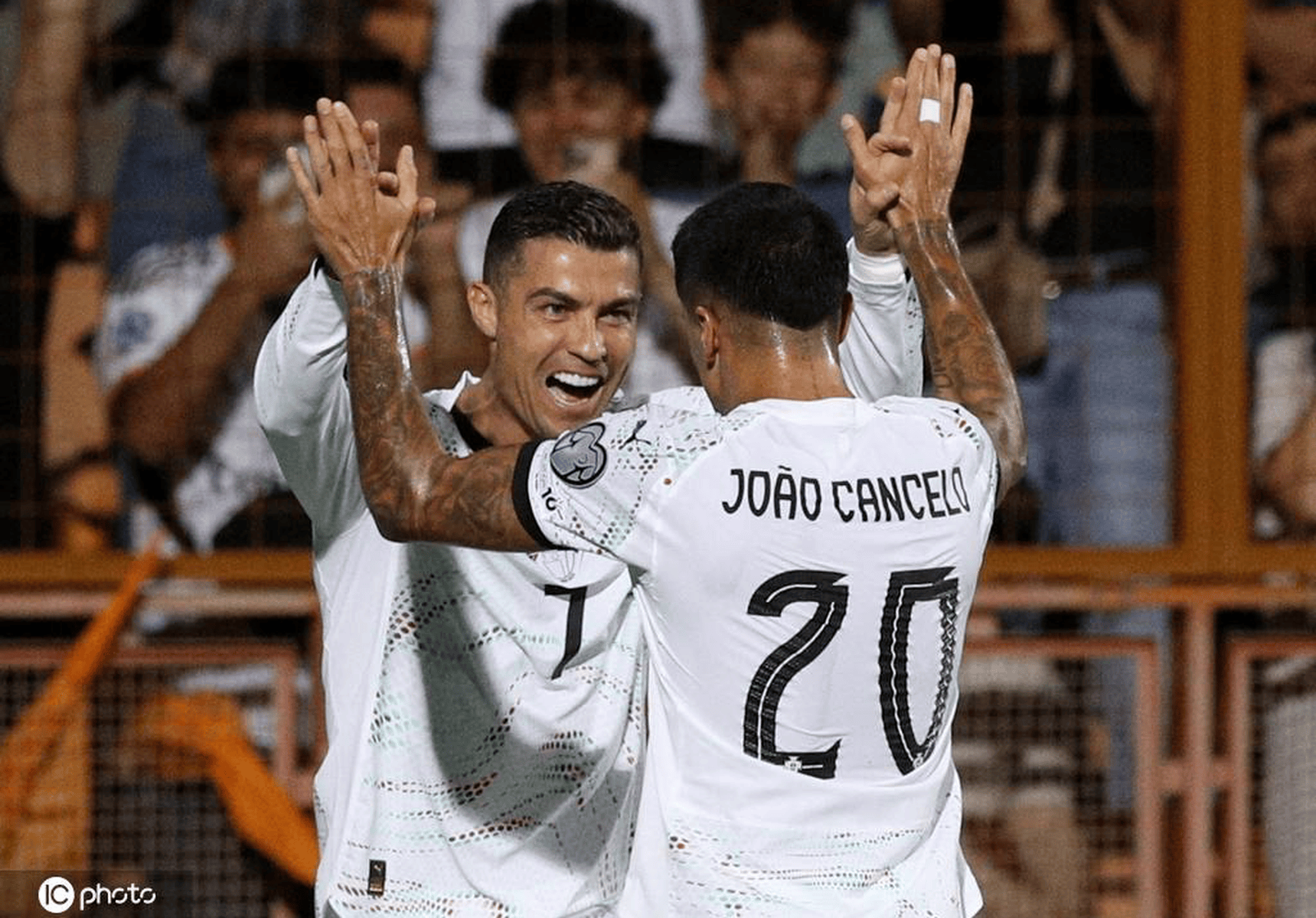 爱游戏体育包含C罗巅峰对决，科维托娃与50激战TL分钟，突破纪录胜负难料！的词条