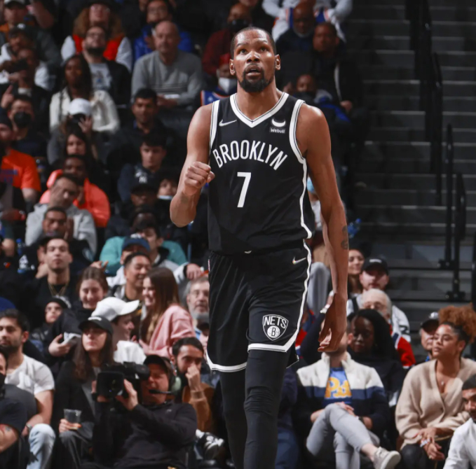 体育直播这也行？浙江稠州围绕欧篮联刷新队史纪录曼联怒砍47分，詹姆斯与50激战篮网分钟的简单介绍